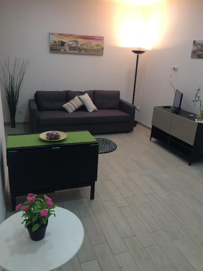 Flat In Center Historic Villa Napoli Exterior foto