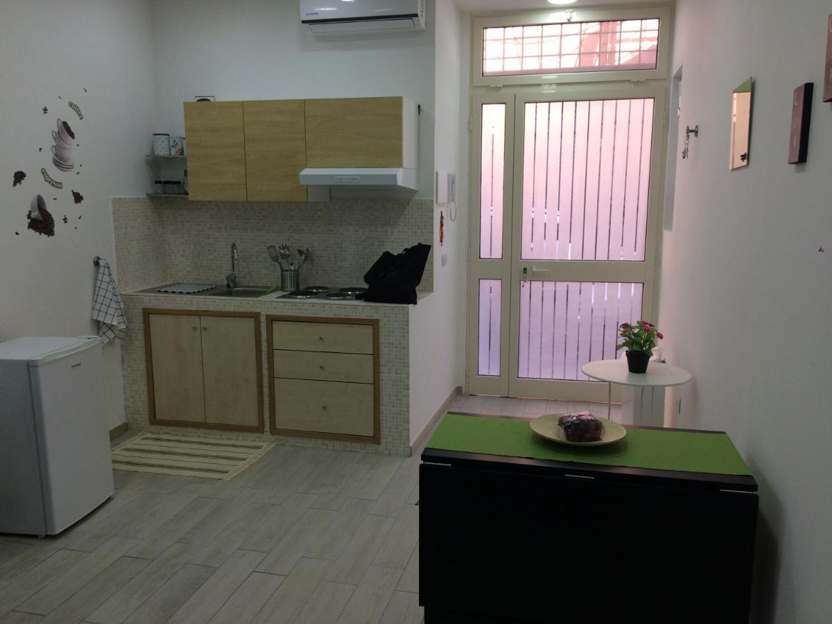 Flat In Center Historic Villa Napoli Exterior foto